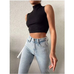 Dik Yaka Kolsuz Crop Bluz