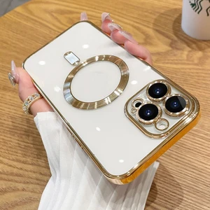 Apple iPhone 15 Pro Max Kılıf Magsafe Kamera Lensli Korumalı Şeffaf Silikon Kapak