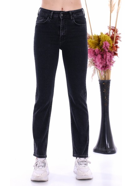 Siyah Mom Jeans