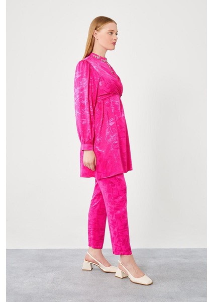 Fuşya Yaka Işlemeli Jakarlı Kumaş Pantolon Takım