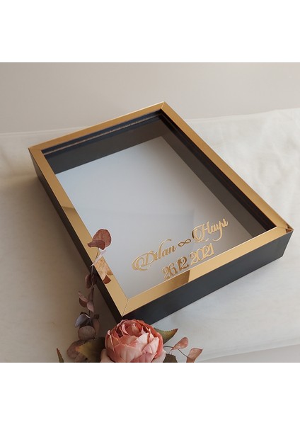 Siyah 30X40 cm Fotoğraf Bölümsüz Yarı Gold Isimli Ledsiz Gül Saklama Kutusu fiyatları