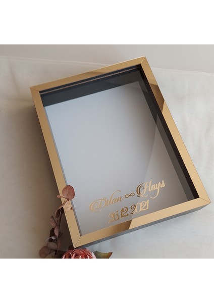 Siyah 30X40 cm Fotoğraf Bölümsüz Yarı Gold Isimli Ledsiz Gül Saklama Kutusu modelleri