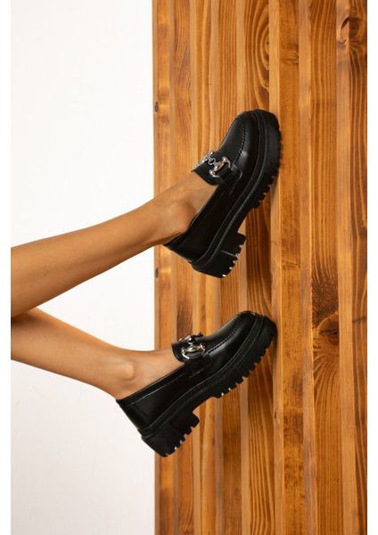 Günlük Kadın Loafer Klasik Kalın Tabanlı Zincirli Oval Burunlu Makosen Ayakkabı 400-420-430 fırsatları