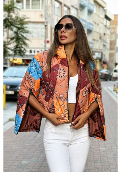 Kadın Kahverengi Desenli Kapüşonlu Kolları Fermuarlı Kısa Şişme Mont fırsatları