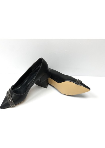 Klasik Üç Şerit Taşlı 3 cm Kısa Kalın Topuklu Babet Kadın Ayakkabı modelleri