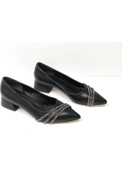 Klasik Üç Şerit Taşlı 3 cm Kısa Kalın Topuklu Babet Kadın Ayakkabı fırsatları