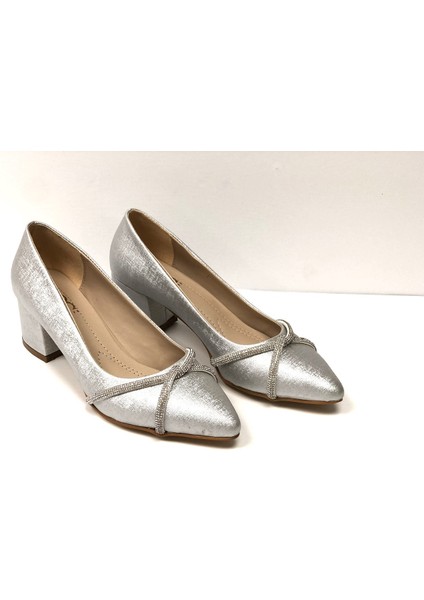 Klasik Taşlı 5cm Topuklu Kadın Stiletto Ayakkabı
