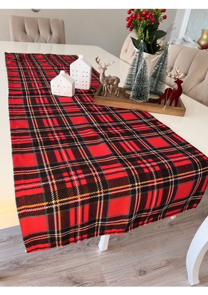 Runner Ekoseli Kırmızı Noelyılbaşıyeniyılchristmas Sofra Sunumdekor modelleri