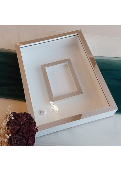 Beyaz 30X40 cm Fotoğraf Bölümlü Yarı Gümüş Kaplamalı Ledli Isimsiz Gül Kutusu! Anı Çerçevesi fiyatları