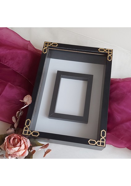 Siyah 25X35 cm Fotoğraf Bölümlü Klasik Köşe Işlemeli Isimsiz Ledsiz Gül Saklama Kutusu! Anı Çerçevesi!