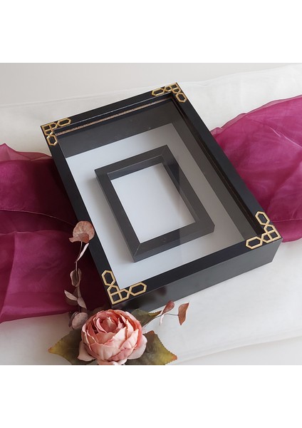 Siyah 25X35 cm Fotoğraf Bölümlü Klasik Köşe Işlemeli Isimsiz Ledsiz Gül Saklama Kutusu! Anı Çerçevesi!