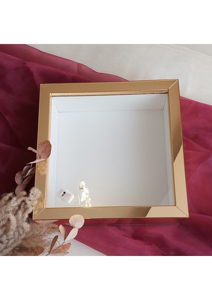Gold Pleksi Kaplı 25X25 cm Fotoğraf Bölümsüz Isimsiz Ledli Gül Saklama Kutusu! Anı Çerçevesi!