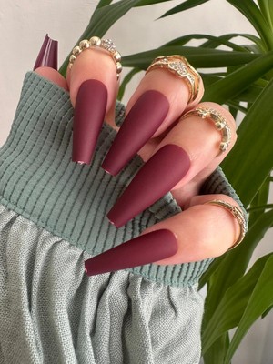 SYBELLE KOZMETİK 20 Adet Bordo Mat Balerin Takma Tırnak Özelliği ile Şık ve Kullanışlı