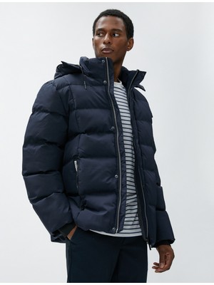 Koton Şişme Mont Çıkarılabilir Kapşonlu Fermuar Detaylı