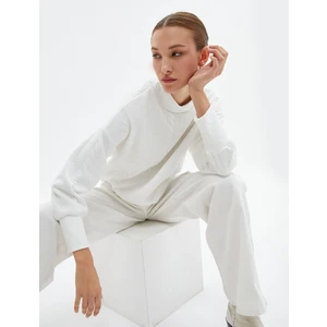 Dik Yaka Sweatshirt Dokulu Düşük Omuzlu