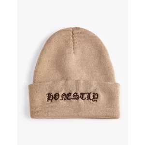 Grafiti Işlemeli Bere Katlama Detaylı