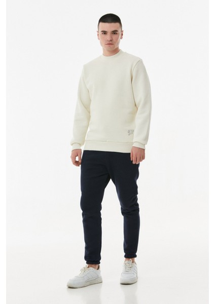 Basic Dik Yaka Sweatshirt