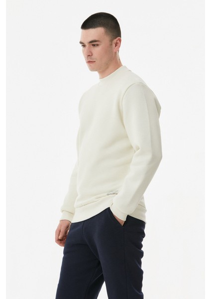 Basic Dik Yaka Sweatshirt