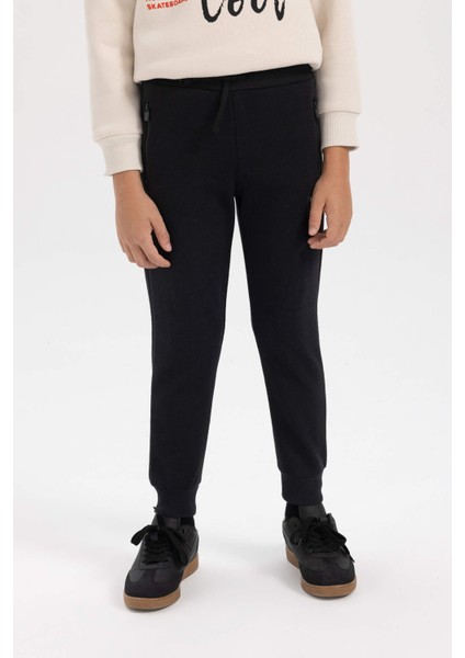 Erkek Çocuk Jogger Beli Bağcıklı Lastikli Paça Cepli Eşofman Altı B4368A823WN modelleri