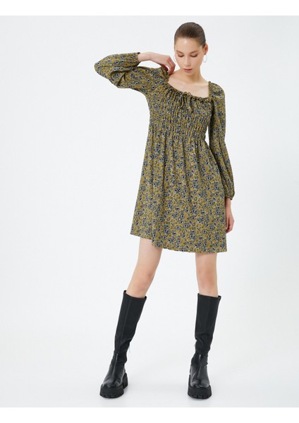 Çiçekli Mini Kışlık Elbise Kare Yaka Uzun Kollu Gipe Detaylı fiyatları