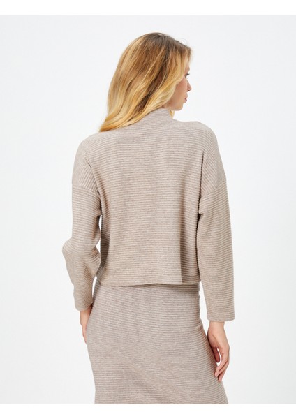 Dik Yaka Kazak Dokulu Düşük Omuzlu fırsatları