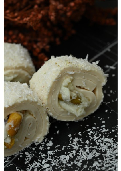 Hindistan Cevizi Kaplamalı Kaymaklı Antep Fıstıklı Lokum 500 gr