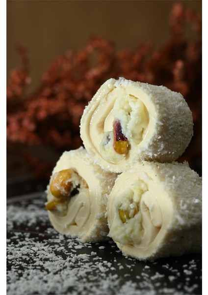 Hindistan Cevizi Kaplamalı Kaymaklı Antep Fıstıklı Lokum 500 gr