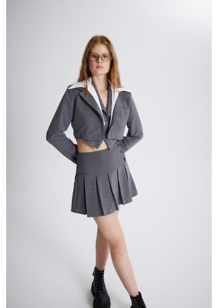 Düğme Detaylı Pileli Mini Kira Etek Gri fiyatları