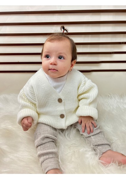 Selanik Örgüsü Triko Ahşap Düğmeli Oversize Basic Model Hırka modelleri