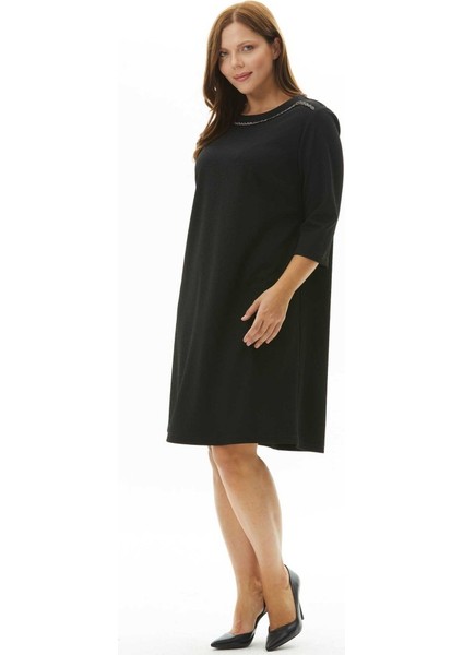 Büyük Beden Yakası Aksesuarlı Truvakar Kol Elbise fiyatları