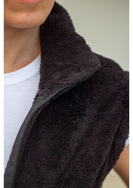 Kadın Siyah Peluş Welsoft Kalın Fermuarlı Hakim Yaka Yelek 23KYLKMY10 fırsatları