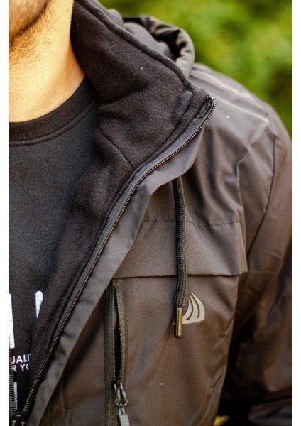 Erkek Siyah Suya Dayanıklı Rüzgar Geçirmez Çıkarılabilir Kapüşonlu Balıkçı Motorcu Mont 23EMNTR860 indirimleri