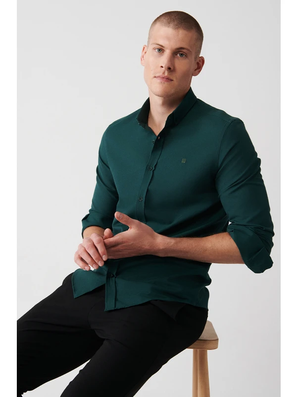 Avva Erkek Koyu Yeşil Düğmeli Yaka Kolay Ütülenebilir Oxford Pamuklu Standart Fit Normal Kesim Gömlek E002000
