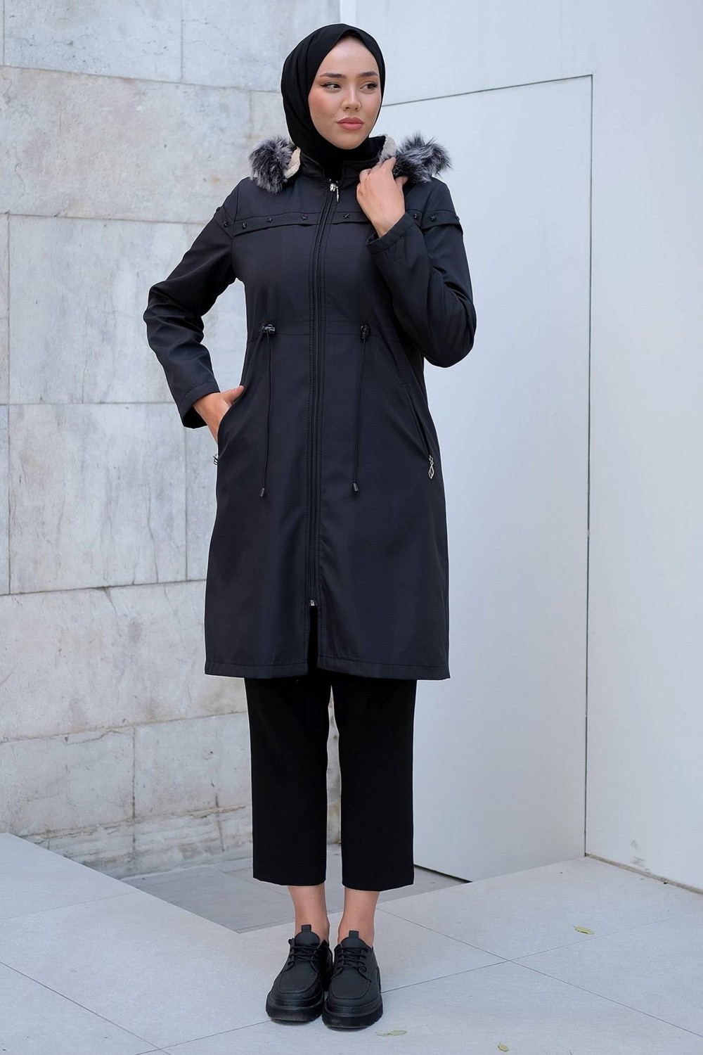 Hafsa Mina Yıldızlı Içi Kürklü Mont Siyah HM2288