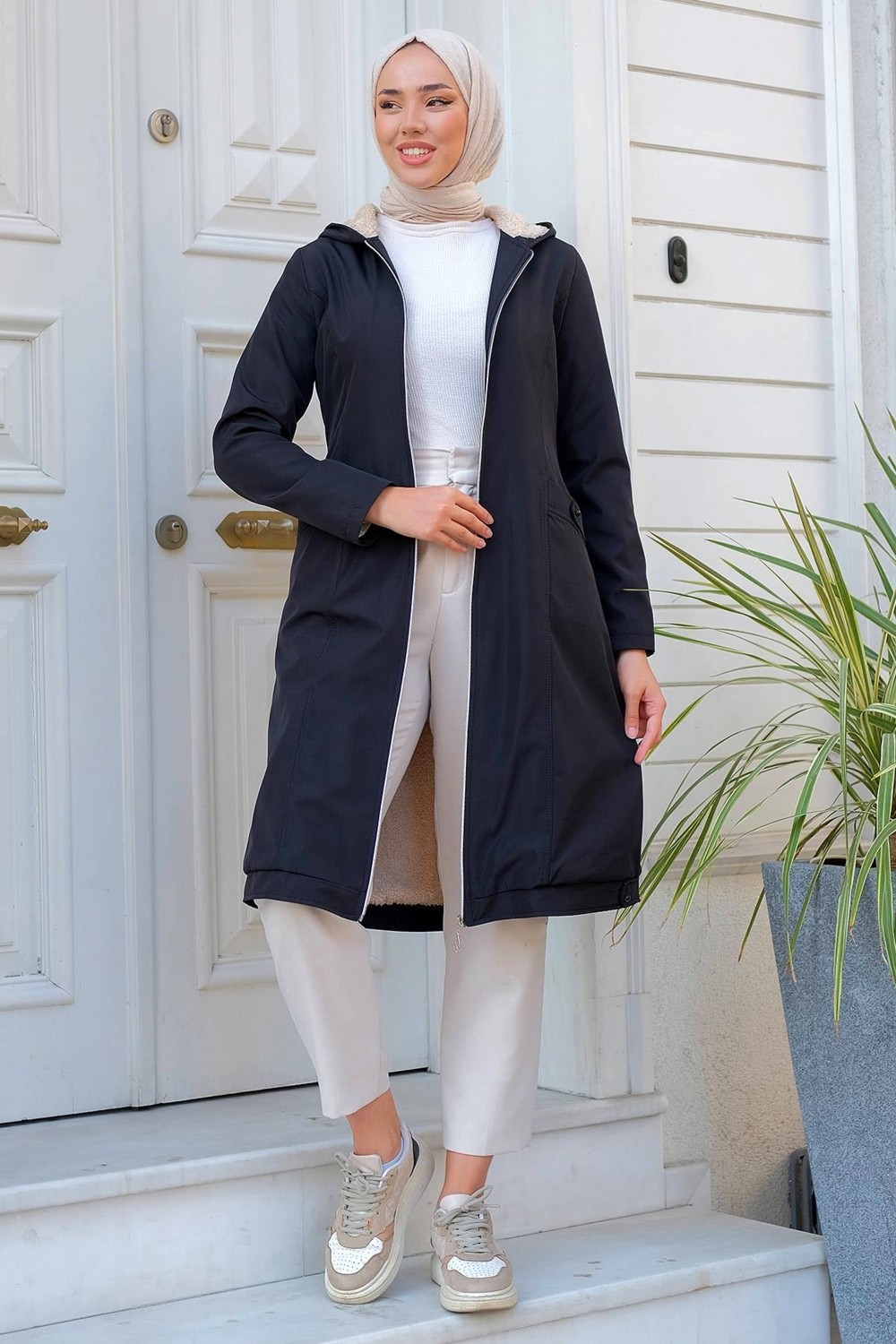 Hafsa Mina Sabit Kapüşonlu İçi Peluş Mont Siyah HM2277 görsel 4
