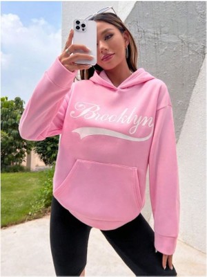 Trendseninle Kadın Pembe Brooklyn Baskılı Oversize Kapüşonlu Sweatshirt