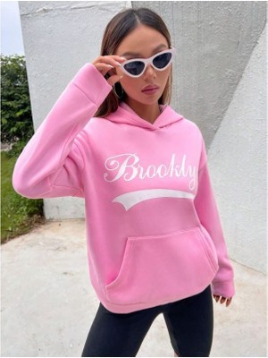 Trendseninle Kadın Pembe Brooklyn Baskılı Oversize Kapüşonlu Sweatshirt