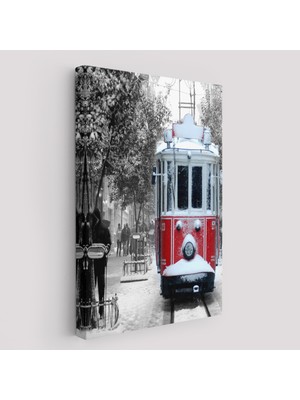 Doğal Tercih Karlı Bir Istiklal Caddesi ve Nostaljik Tramvay TABLOSU-6404