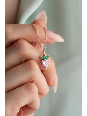 Nereze 925 Ayar Gümüş Pembe Zirkon Taşlı Kalp Kolye