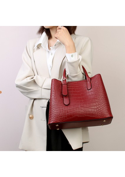 Bayan Çanta 2023 Yeni Avrupa ve Amerikan Moda Üst Düzey Timsah Desen Çanta Çok Katmanlı Büyük Kapasiteli Kadın Çantası (Yurt Dışından) fiyatları