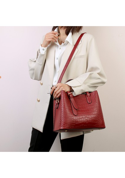 Bayan Çanta 2023 Yeni Avrupa ve Amerikan Moda Üst Düzey Timsah Desen Çanta Çok Katmanlı Büyük Kapasiteli Kadın Çantası (Yurt Dışından) modelleri