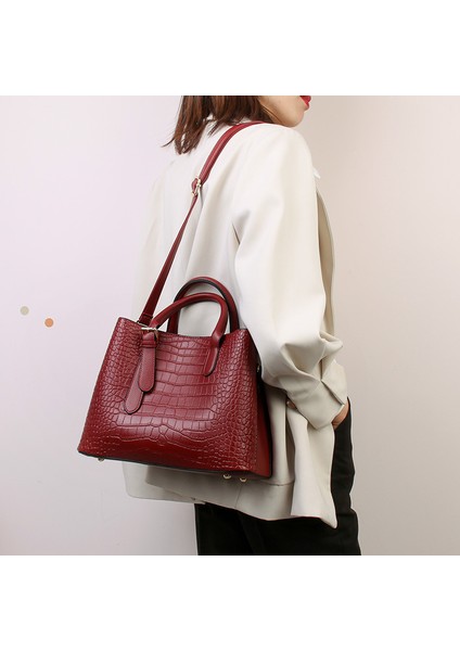 Bayan Çanta 2023 Yeni Avrupa ve Amerikan Moda Üst Düzey Timsah Desen Çanta Çok Katmanlı Büyük Kapasiteli Kadın Çantası (Yurt Dışından) fırsatları