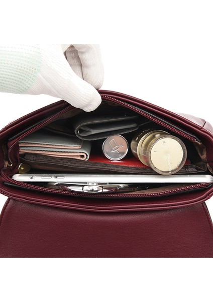 Çanta 2023 Yeni Moda Orta Yaşlı Anne Crossbody Çanta Bayan Vahşi Katı Renk Küçük Kare Çanta Tek Omuz Yumuşak Deri Kadın Çanta (Yurt Dışından) modelleri