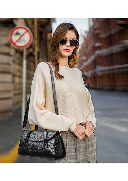 Timsah Desenli Çanta Bayanlar Yüksek Senior Büyük Çanta 2023 Yeni Boston Çanta Avrupa ve Amerikan Moda Trend Çanta (Yurt Dışından) fiyatları