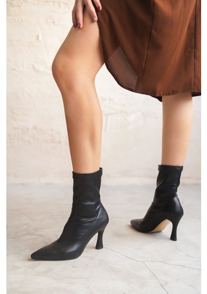 Kadın Lopez Streç Malzeme Sivri Burun Topuklu Bot Siyah-Deri fırsatları