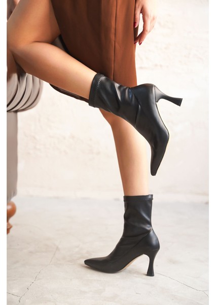 Kadın Lopez Streç Malzeme Sivri Burun Topuklu Bot Siyah-Deri indirimleri