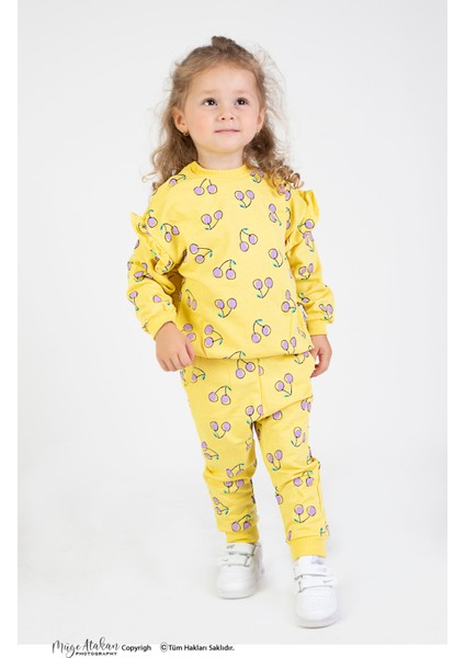 Kız Bebek&çocuk Iki Iplik Kumaş Kiraz Desenli Orta Kalınlıkta Örme Basic Oversize Alt Üst Eşofman Takımı modelleri