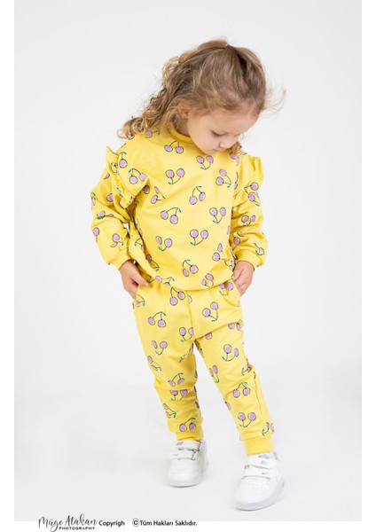 Kız Bebek&çocuk Iki Iplik Kumaş Kiraz Desenli Orta Kalınlıkta Örme Basic Oversize Alt Üst Eşofman Takımı fırsatları