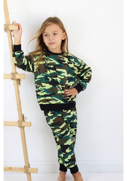 Kız-Erkek (Unisex) Çocuk Iki Iplik Kumaş Orta Kalınlıkta Nakışlı Örme Basic Eşofman Takımı modelleri