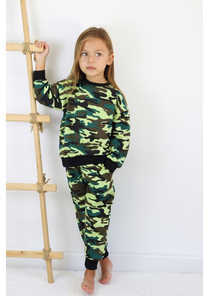 Kız-Erkek (Unisex) Çocuk Iki Iplik Kumaş Orta Kalınlıkta Nakışlı Örme Basic Eşofman Takımı fırsatları